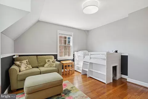 Bedroom - 3113 Quebec Pl NW, Washington, DC 20008 photo 4 of 5