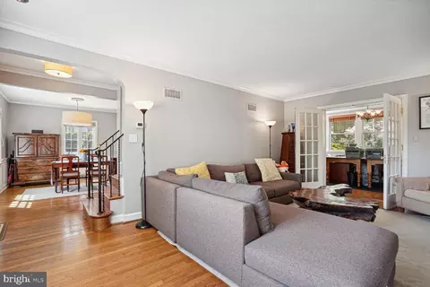 Living - 3113 Quebec Pl NW, Washington, DC 20008 photo 2 of 3