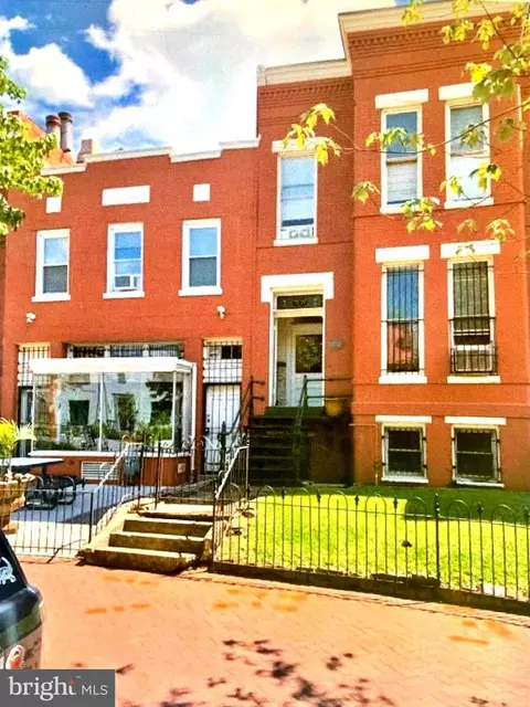709-711 G St SE, Washington, DC 20003