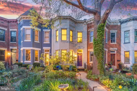 318 S Carolina Ave SE, Washington, DC 20003