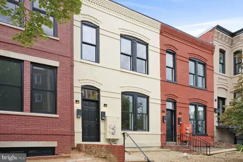 Exterior - 418 D St SE, Washington, DC 20003 photo 2 of 13