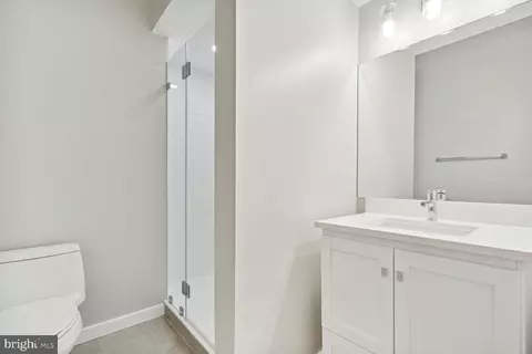 Bath - 418 D St SE, Washington, DC 20003 photo 5 of 5