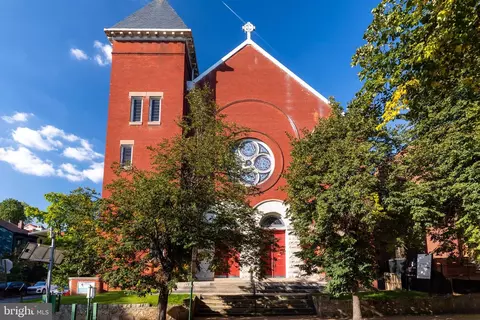 View/Area - 418 D St SE, Washington, DC 20003 photo 1 of 6