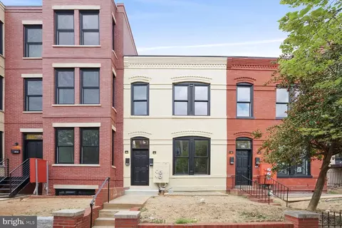 418 D St SE, Washington, DC 20003