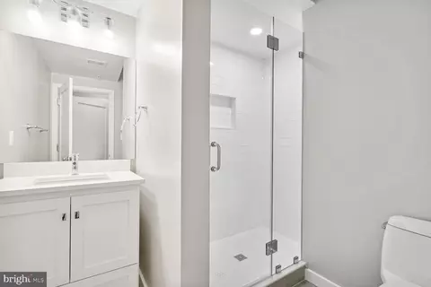 Bath - 418 D St SE, Washington, DC 20003 photo 2 of 5