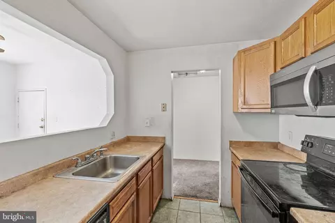 Kitchen - 1238 Penn St NE, Washington, DC 20002 photo 4 of 5