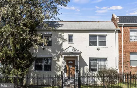 1238 Penn St NE, Washington, DC 20002