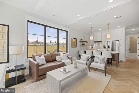 217 16th St NE #8, Washington, DC 20002