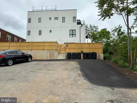 Exterior - 217 16th St NE #8, Washington, DC 20002 photo 14 of 15