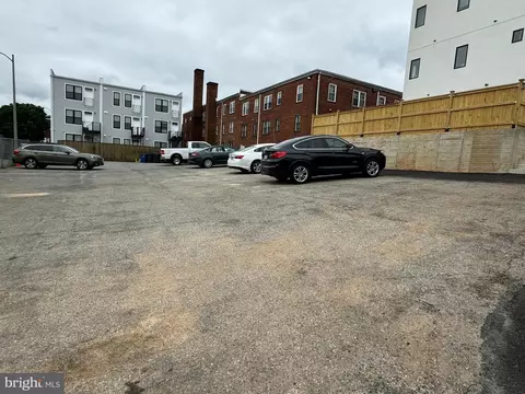 Exterior - 217 16th St NE #8, Washington, DC 20002 photo 13 of 15