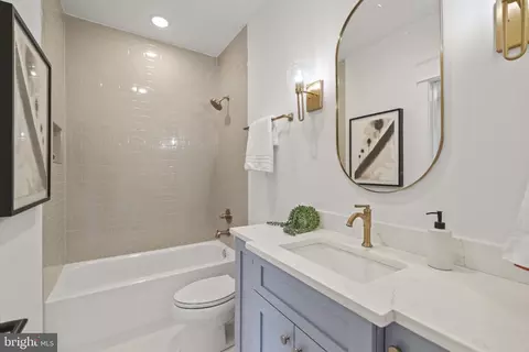 Bath - 217 16th St NE #7, Washington, DC 20002 photo 1 of 3