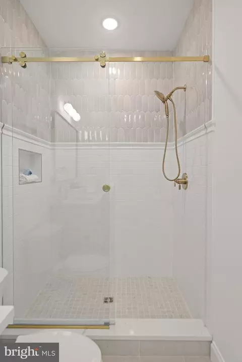 Bath - 217 16th St NE #7, Washington, DC 20002 photo 3 of 3