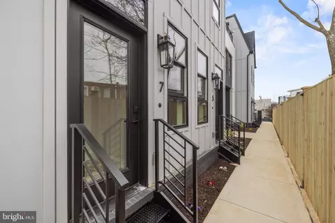 Exterior - 217 16th St NE #7, Washington, DC 20002 photo 4 of 8