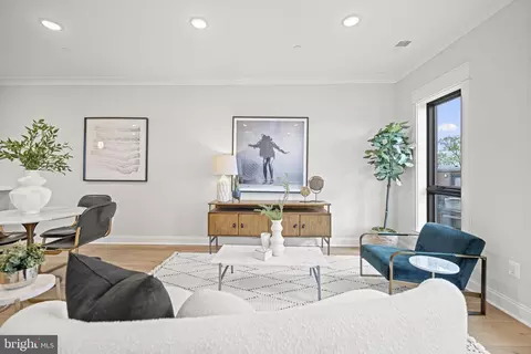 Living - 217 16th St NE #7, Washington, DC 20002 photo 1 of 3