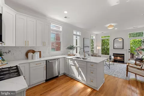 806 Constitution Ave NE, Washington, DC 20002 photo 18