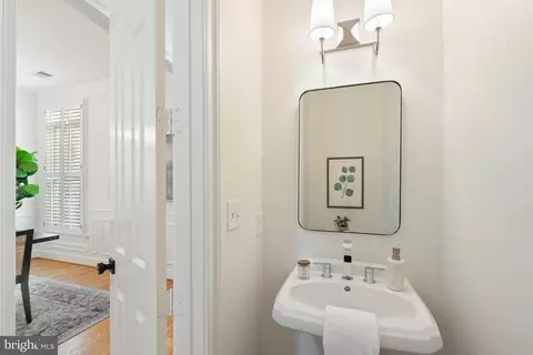 806 Constitution Ave NE, Washington, DC 20002 photo 26