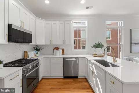 806 Constitution Ave NE, Washington, DC 20002 photo 15