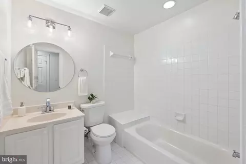 806 Constitution Ave NE, Washington, DC 20002 photo 54