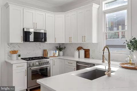 806 Constitution Ave NE, Washington, DC 20002 photo 17