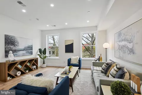 1714 Euclid St NW #7, Washington, DC 20009