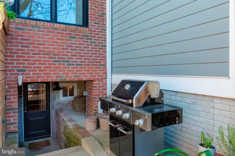 Other - 1413 E Capitol SE, Washington, DC 20003 photo 3 of 5