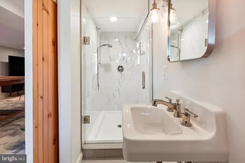 Bath - 1413 E Capitol SE, Washington, DC 20003 photo 8 of 8