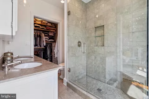 Bath - 1413 E Capitol SE, Washington, DC 20003 photo 2 of 8