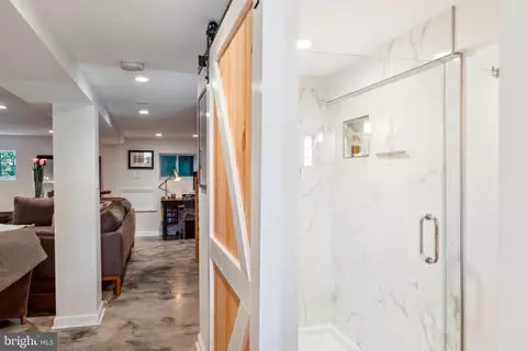 Entry Way - 1413 E Capitol SE, Washington, DC 20003 photo 8 of 9