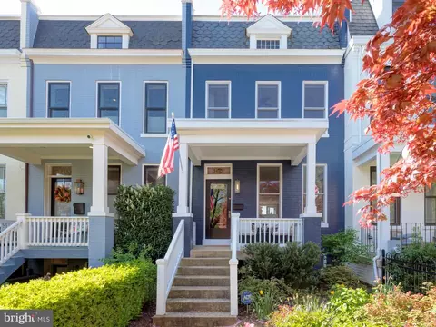 Exterior - 1413 E Capitol SE, Washington, DC 20003 photo 2 of 11