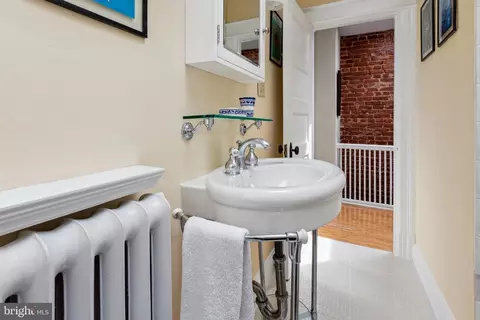 Bath - 1413 E Capitol SE, Washington, DC 20003 photo 7 of 8