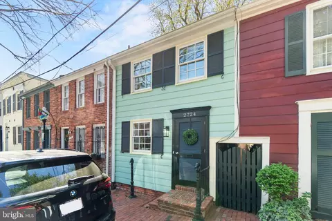 2724 Poplar St NW, Washington, DC 20007