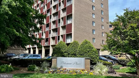 800 4th St SW #S708, Washington, DC 20024