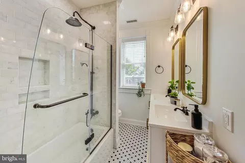 Bath - 625 M St NE, Washington, DC 20002 photo 2 of 3