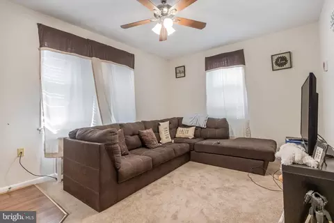 Living - 1500 Oates St NE, Washington, DC 20002 photo 2 of 4