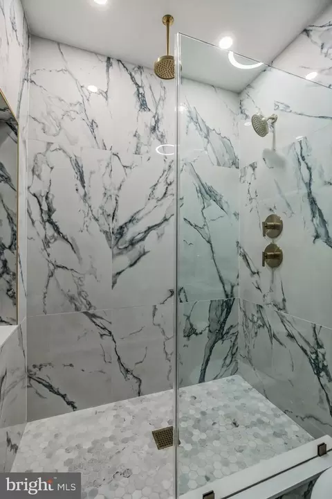 Bath - 1026 4th St NE, Washington, DC 20002 photo 3 of 6
