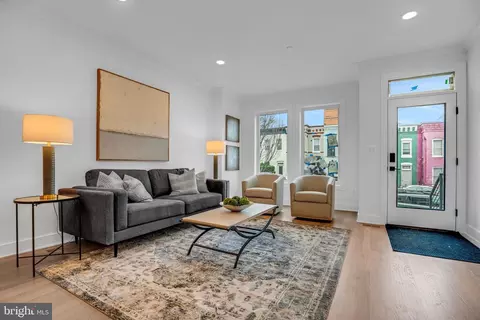 Living - 1026 4th St NE, Washington, DC 20002 photo 4 of 7