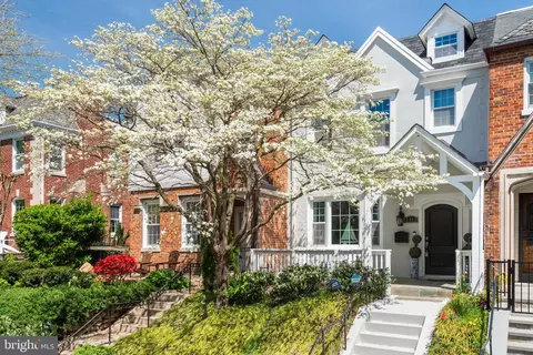 2913 28th St NW, Washington, DC 20008