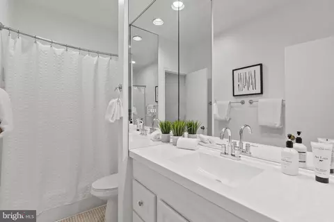 238 14th St SE, Washington, DC 20003 photo 15