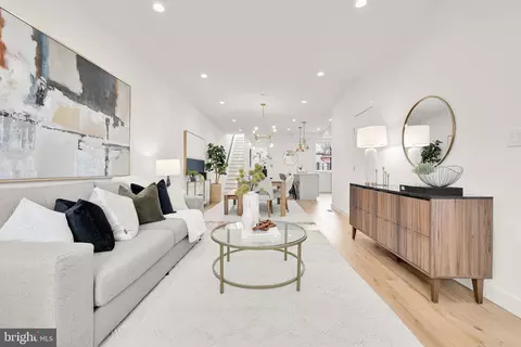 Living - 127 R St NE #1, Washington, DC 20002 photo 2 of 6
