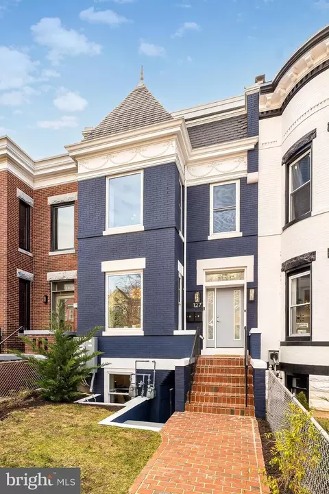 Exterior - 127 R St NE #1, Washington, DC 20002 photo 2 of 10