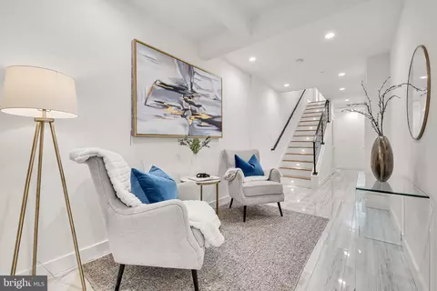Living - 127 R St NE #1, Washington, DC 20002 photo 6 of 6