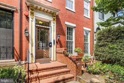 1111 M St NW #6, Washington, DC 20005