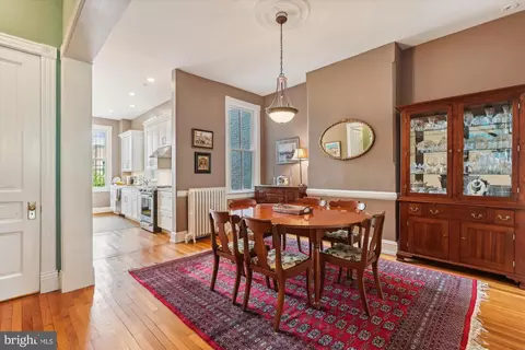 Dining - 612 E Street St NE, Washington, DC 20002 photo 4 of 5