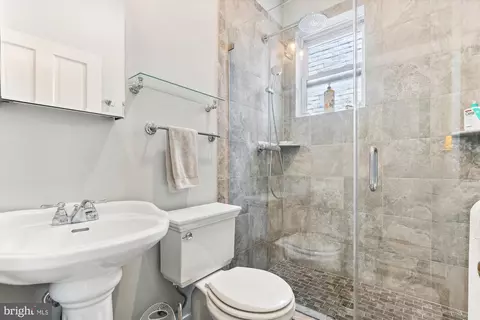 Bath - 612 E Street St NE, Washington, DC 20002 photo 3 of 6