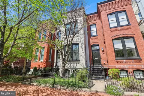 Exterior - 612 E Street St NE, Washington, DC 20002 photo 16 of 22