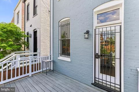 Exterior - 612 E Street St NE, Washington, DC 20002 photo 9 of 22