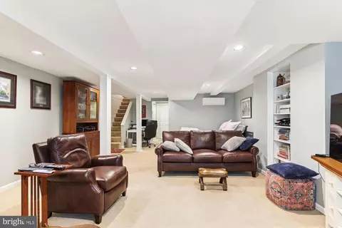 Living - 612 E Street St NE, Washington, DC 20002 photo 8 of 9
