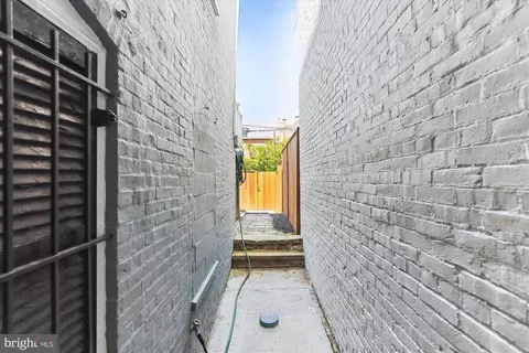 Exterior - 612 E Street St NE, Washington, DC 20002 photo 4 of 22