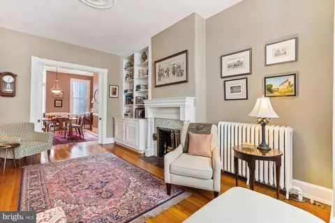 Living - 612 E Street St NE, Washington, DC 20002 photo 4 of 9