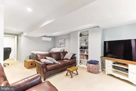 Living - 612 E Street St NE, Washington, DC 20002 photo 9 of 9